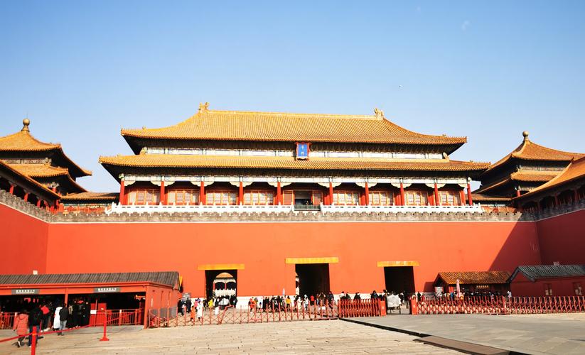 12 写美篇         北京故宫以三大殿为中心,占地面积72万平方米,建筑