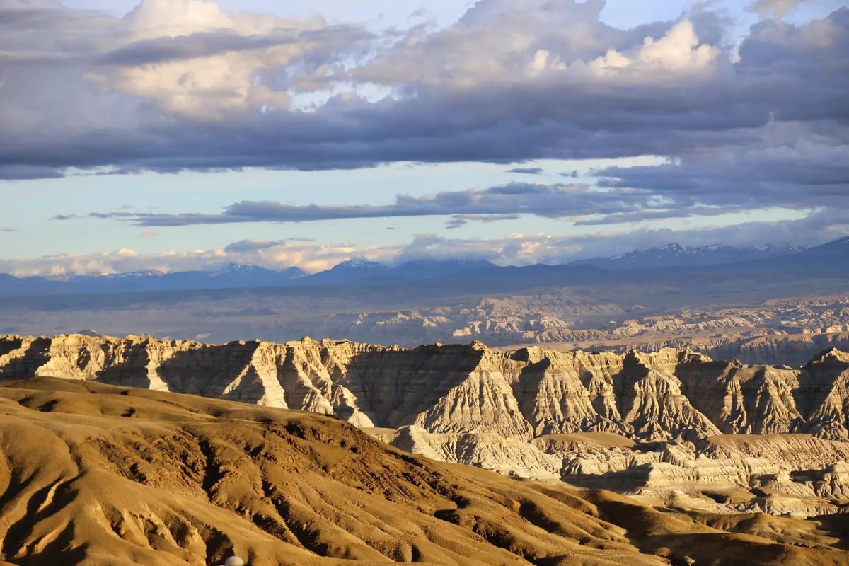 位于西藏阿里地区扎达县境内,是扎达县最著名的地貌风 - 抖音