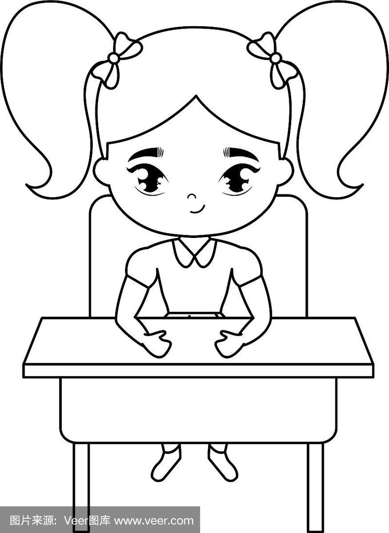 小女生坐在课桌上