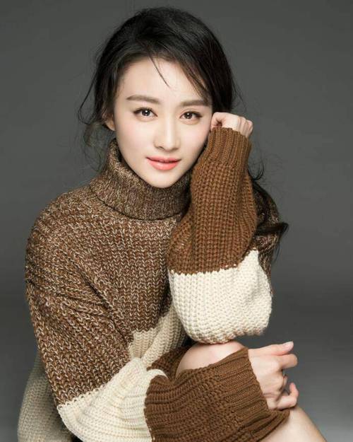 张润,娱乐圈影视女演员,参演《暗黑者》,《黄大妮》等多部作品_银行