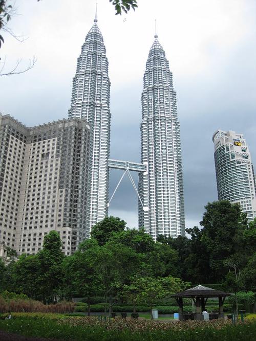 the famous petronas towers - tallest twin towers in the world