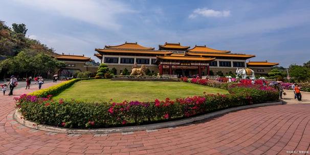东方文化园位于中国浙江省杭州市萧山区,是一个集文化,艺术,科技,旅游