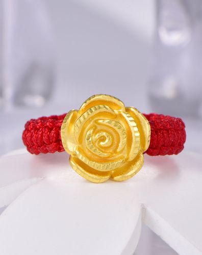赛菲尔 新品3d硬足金玫瑰花配红绳戒指(定价)