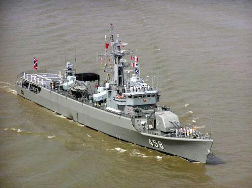 新闻频道 军事新闻 > 正文  泰国昭伯拉亚级护卫舰赛布里号(舷号458)