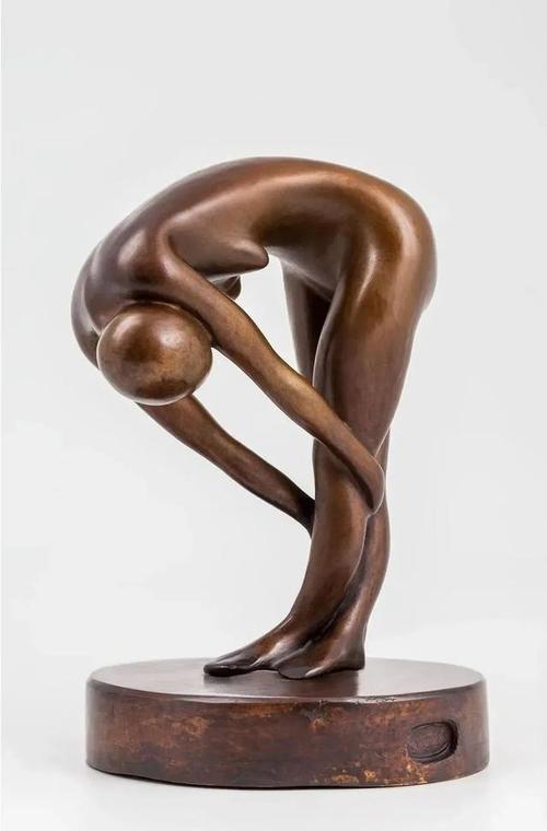 俄罗斯当代艺术家倾情演绎,灵动又富有生命力的抽象人体雕塑