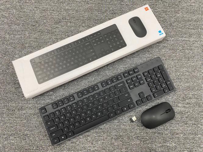 小米无线键鼠套装 简洁轻薄 全尺寸104键键盘 舒适鼠标 2.