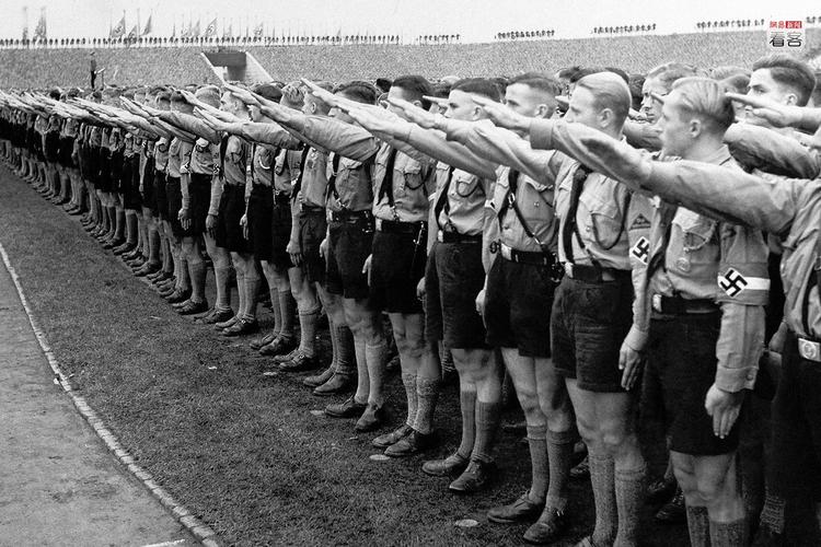 1922年,纳粹党成立了希特勒青年团(hitler-jugend)