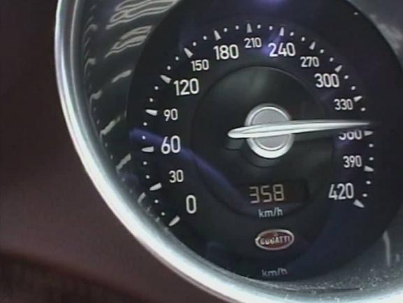 了接近380km/h现在小生所处的速度已经达到了很多f1方程式赛车和车手