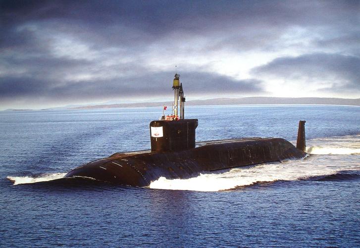 俄罗斯最强的战略核潜艇装配16个弹道导弹最远射程10000公里