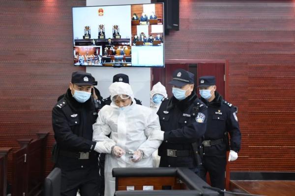 11月24日上午,淮安市中级人民法院公开宣判"7·6"重大暴力袭警案,以犯