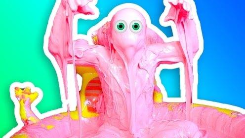 恶搞:男子用粉色史莱姆泡澡,全程太陶醉,画面不忍直视!