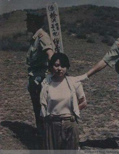1983年"严打"审判女流氓罕见照片(组图)