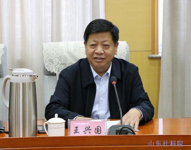 王兴国副书记主持大会,同时对新进人员提出期望和要求.