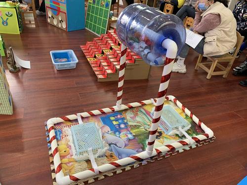 "巧手匠心,创意无限"新郑市市直幼儿园教师自制玩教具评比活动纪实