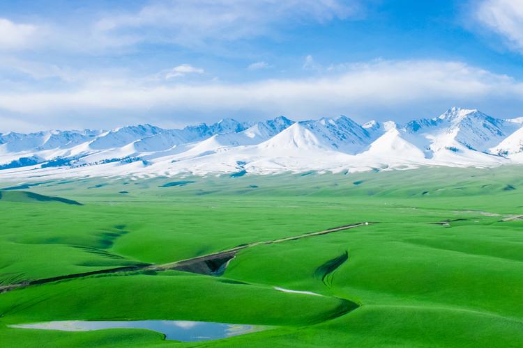  p>那拉提旅游风景区,位于新疆维吾尔自治区 a target="_blank" href=