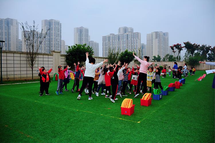 "快乐运动,健康成长"—崇州市绿色实验幼儿园明湖园区早操评比活动