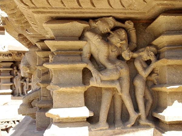 印度kamasutra 性庙群雕塑