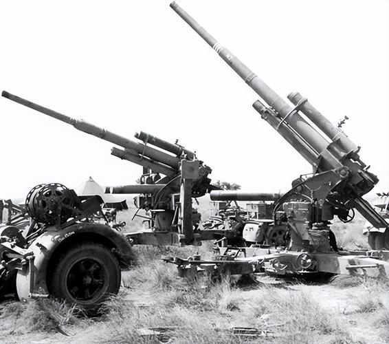 二战德军钟爱的88炮高射炮打坦克威力多猛近距离直接打碎t34