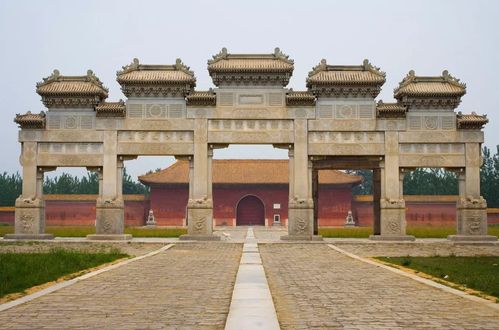 坐落在河北省唐山市的遵化县境,是中国最后一个王朝的帝王后妃陵墓群