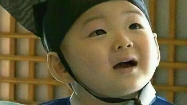 你怎么知道姥姥稀罕这个韩国小男孩儿宋民国的图片啊,我怎么发现 - 抖